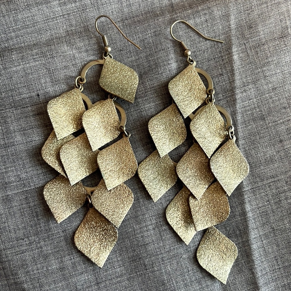 Gold dangle earrings